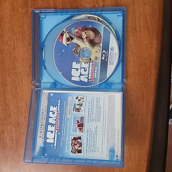 Ice Age a Mammoth Christmas Special Blu Ray + DVD + Digital Copy - Picture 4 of 7